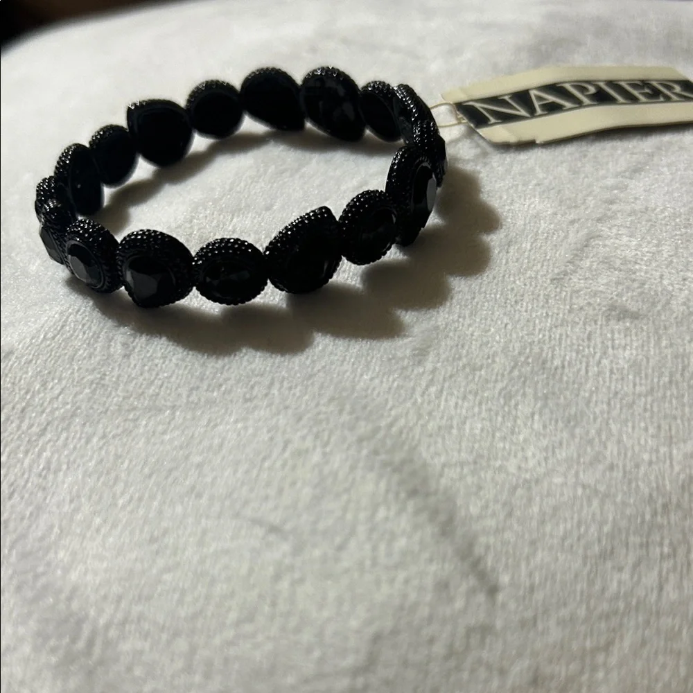 Napier chic bracelet
